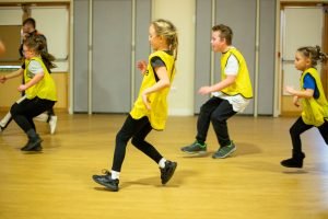 children playing dodgeball